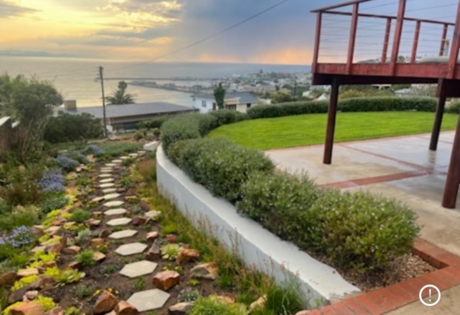 5 Bedroom Property for Sale in De Bakke Western Cape